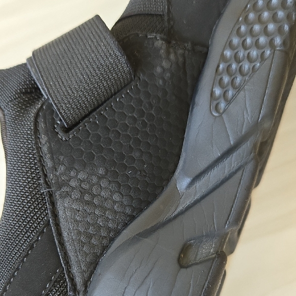 FILA Black Slip-On Cross-Strap Sneakers - Picture 9 of 14